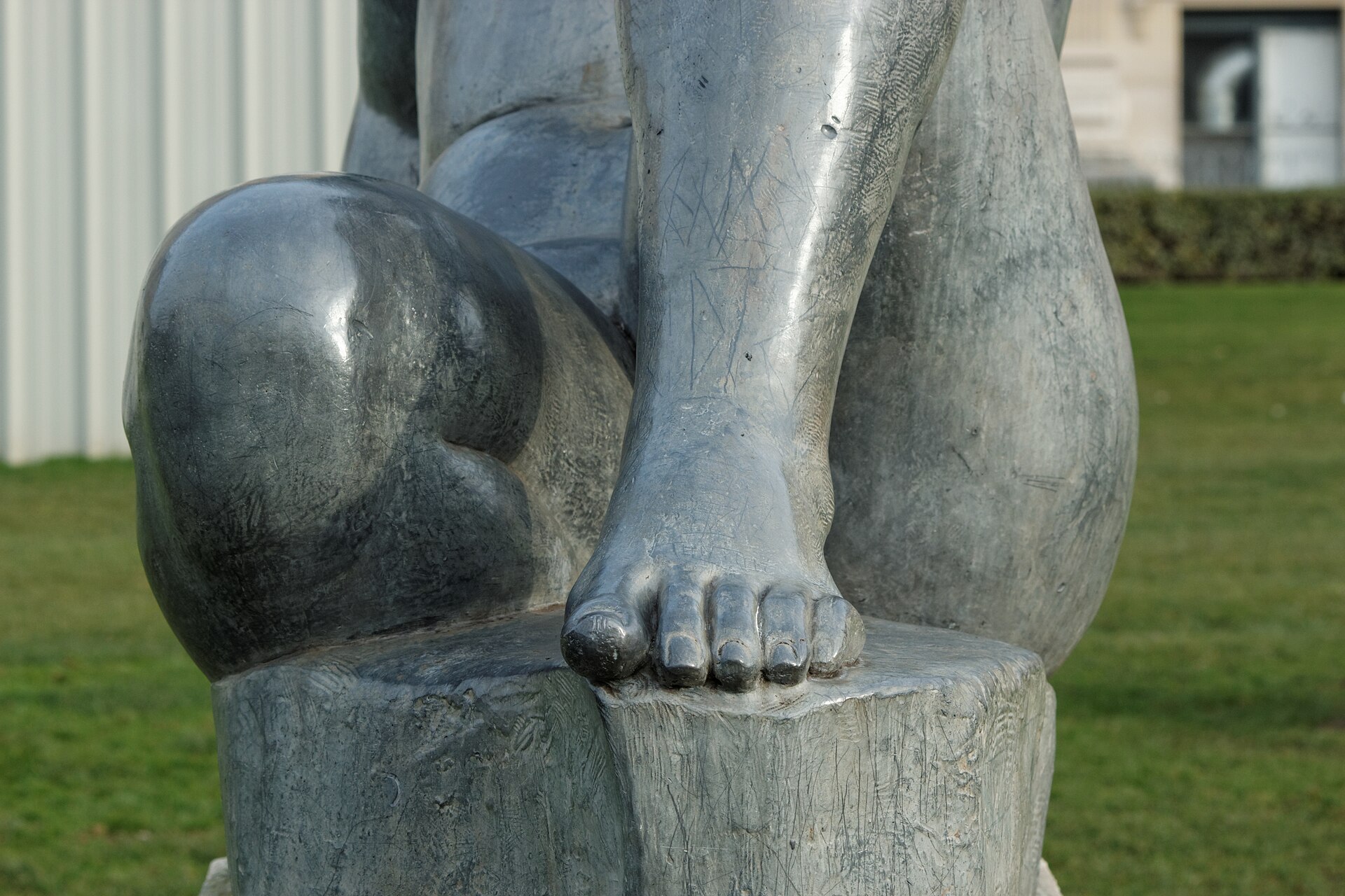 La_Montagne_by_Aristide_Maillol_(Tuileries)_08