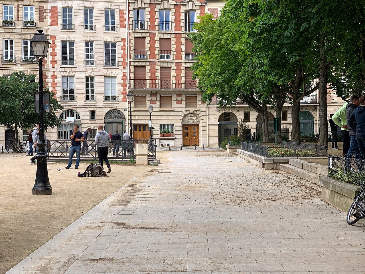 Place_Dauphine_-_Paris_I_(FR75)_-_2021-06-05_-_3