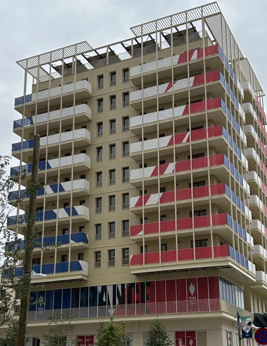 Village_olympique_Bâtiment_France_juillet_24